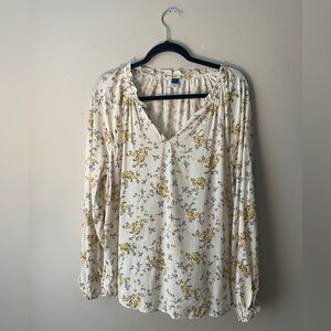 Old Navy Floral light top (SZ M)
